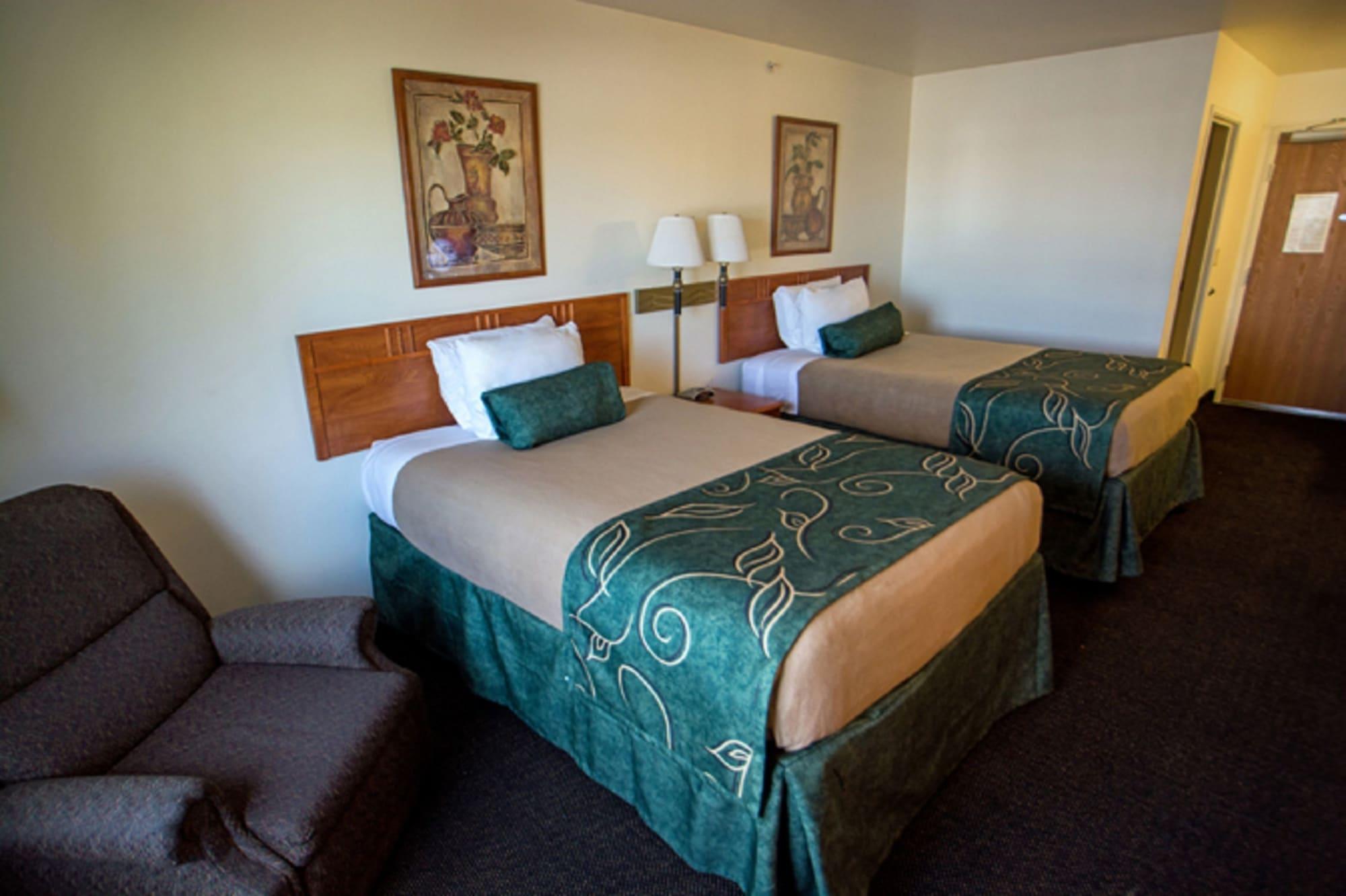 Travelodge By Wyndham Clinton Valley West Court מראה חיצוני תמונה
