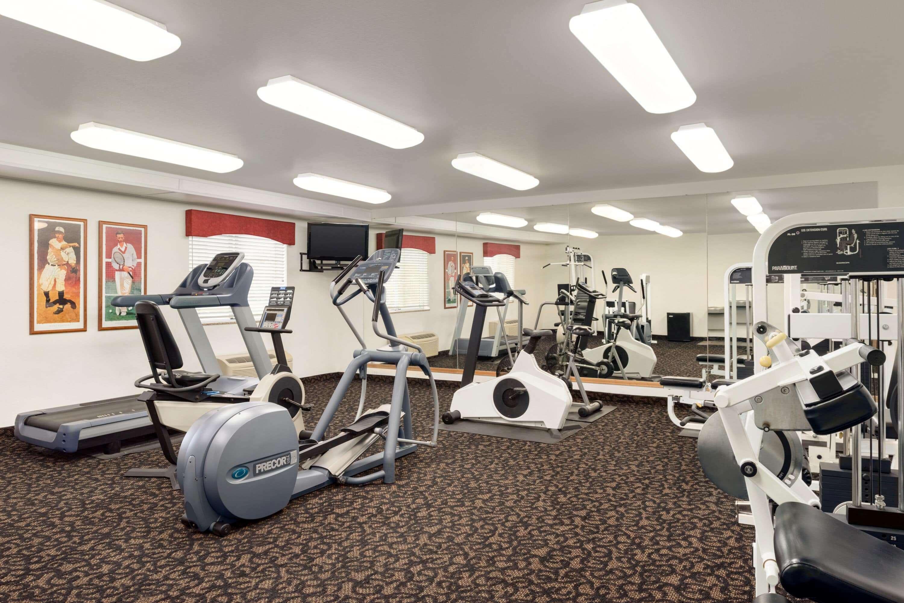 Travelodge By Wyndham Clinton Valley West Court מראה חיצוני תמונה