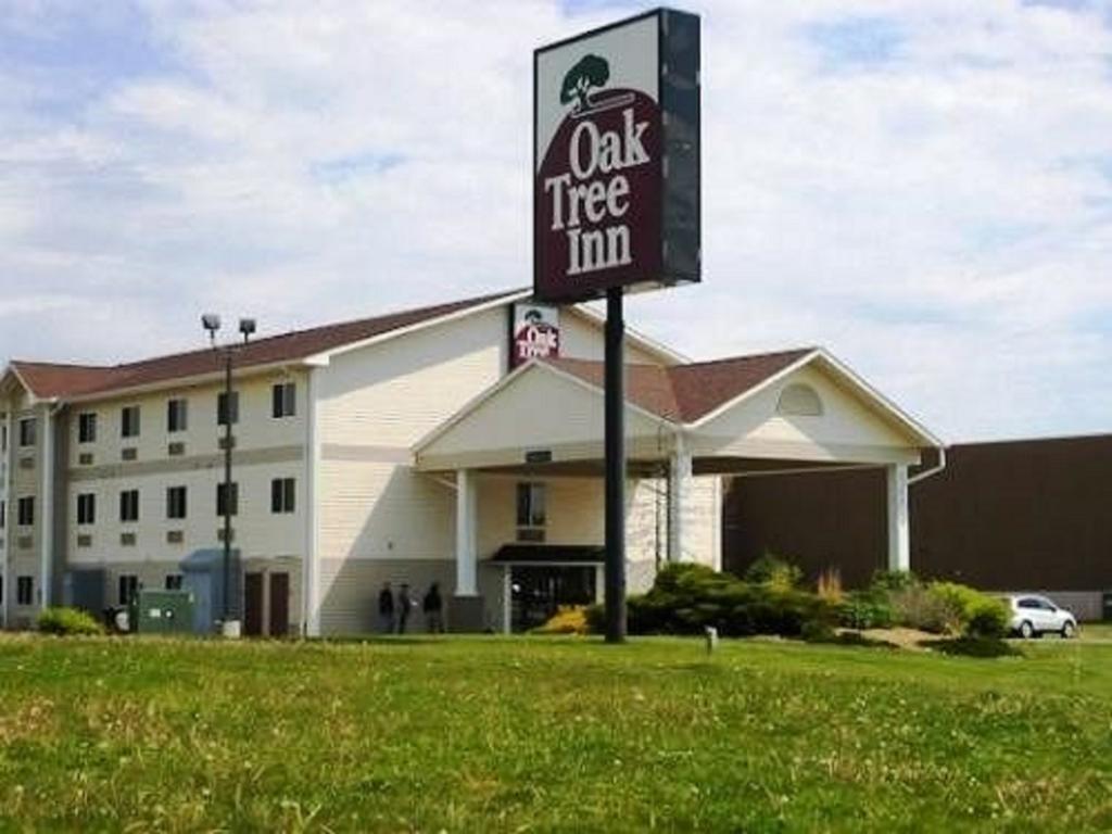 Travelodge By Wyndham Clinton Valley West Court מראה חיצוני תמונה