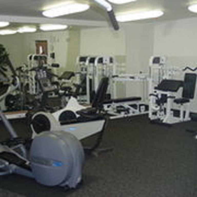 Travelodge By Wyndham Clinton Valley West Court מראה חיצוני תמונה
